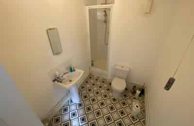 Kitchen?w=400&h=260&fit=crop&q=40&auto=format&trim=auto