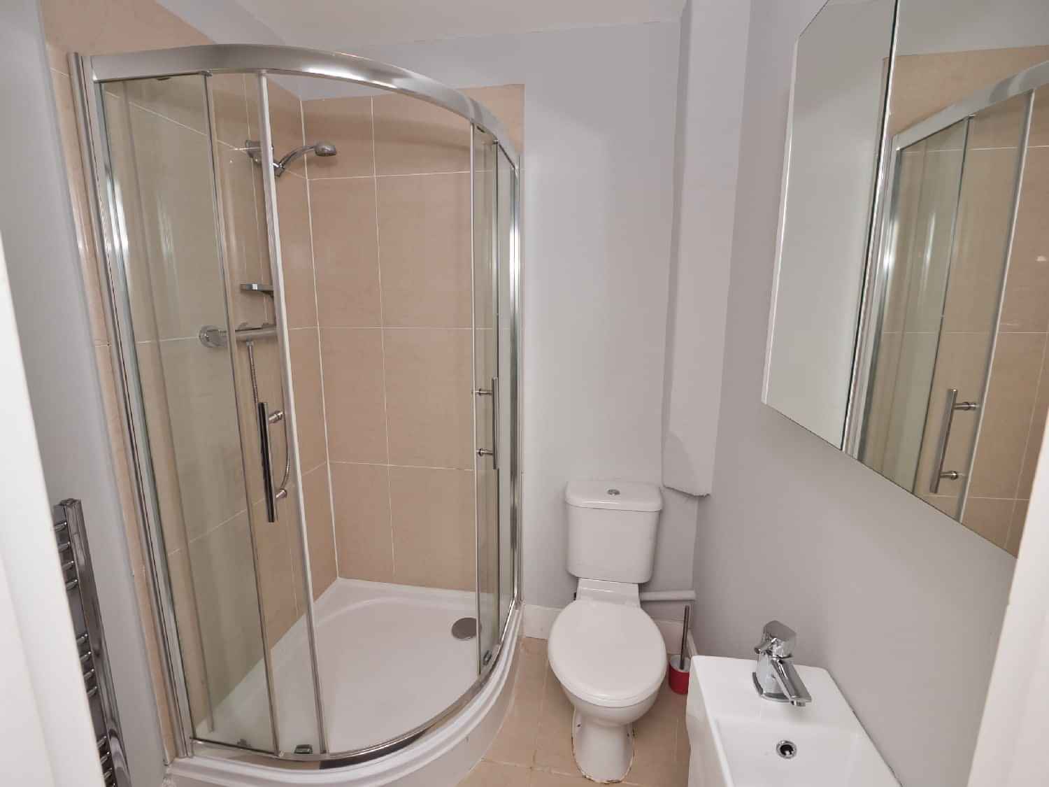 Kitchen?w=400&h=260&fit=crop&q=40&auto=format&trim=auto