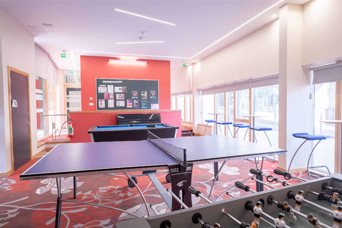 O'Shea South, Edinburgh - Edinburgh, Scotland, United Kingdom - Amenities