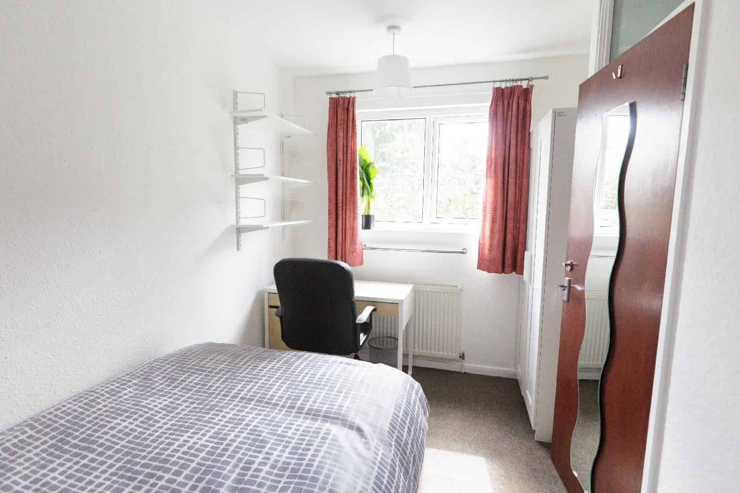 Amenities?w=400&h=260&fit=crop&q=40&auto=format&trim=auto