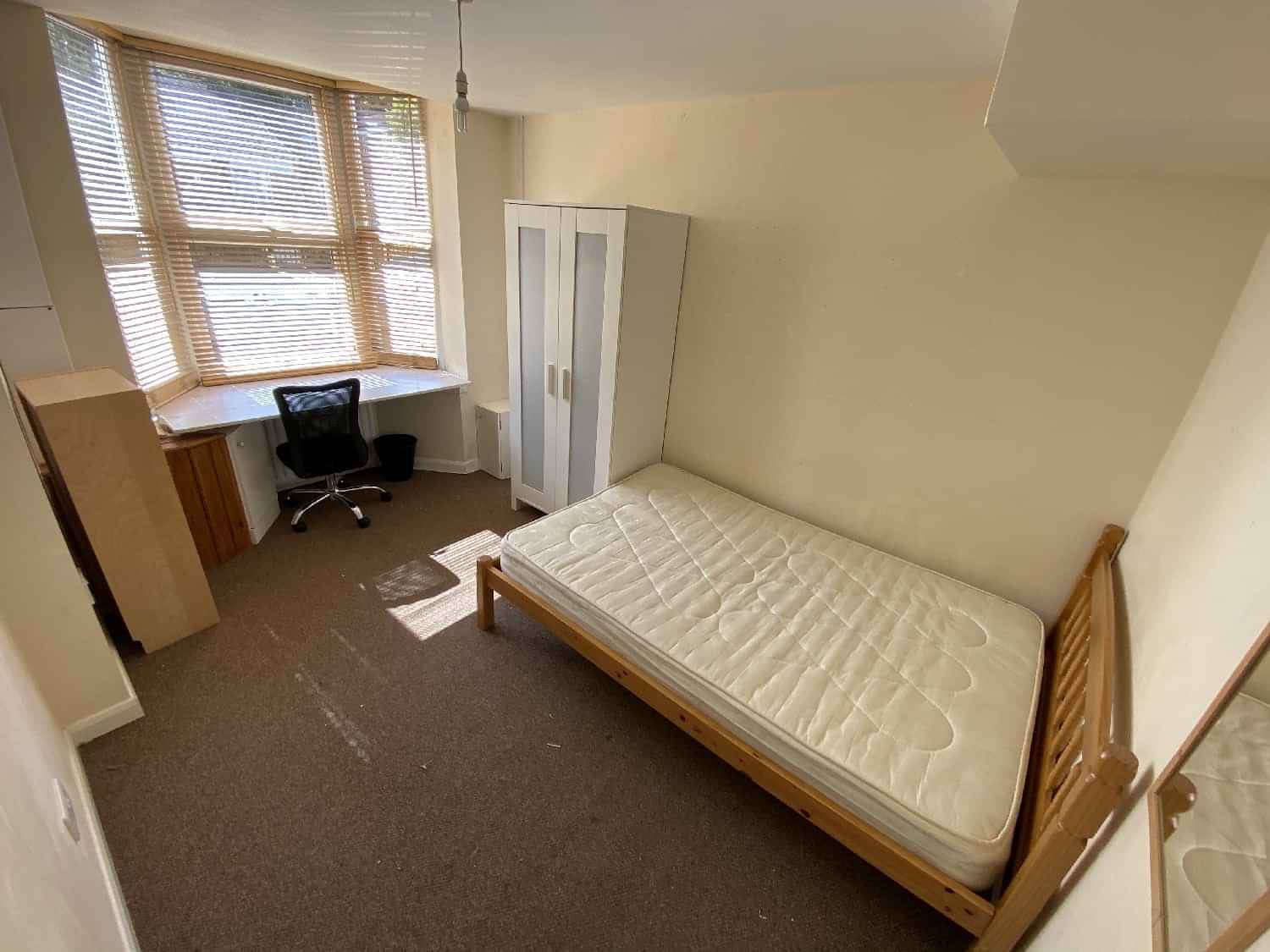  Dawlish Road 3, Birmingham  - Birmingham, England, United Kingdom - Bedroom