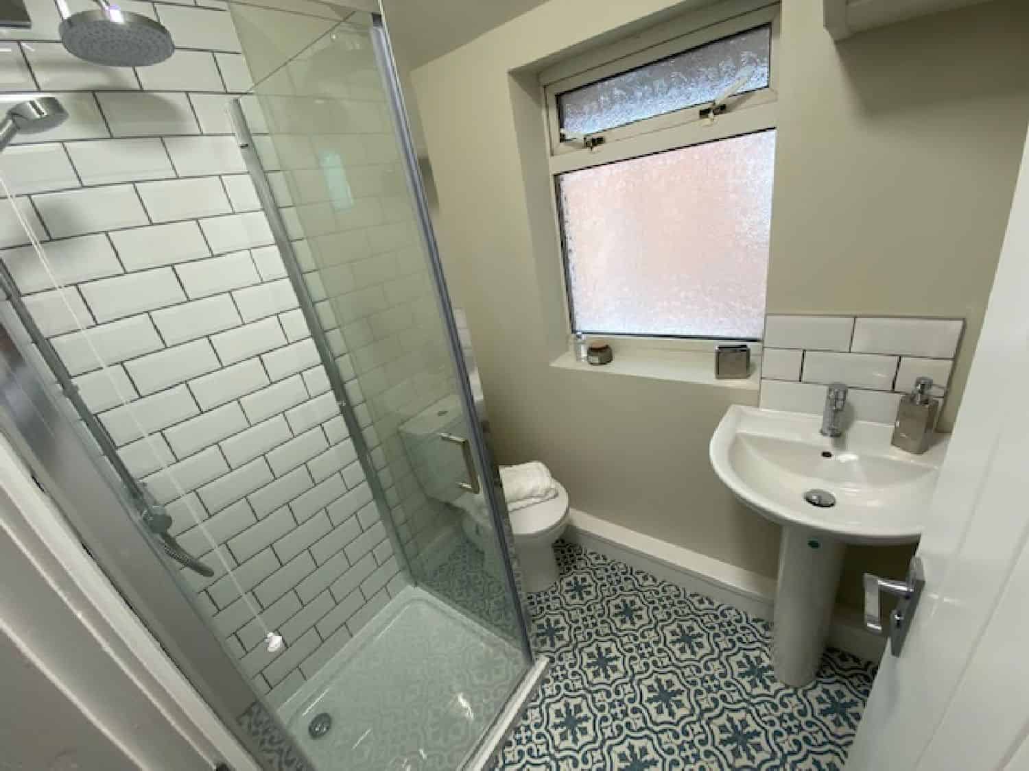  Umberslade Road 1, Birmingham - Birmingham, England, United Kingdom - Bathroom