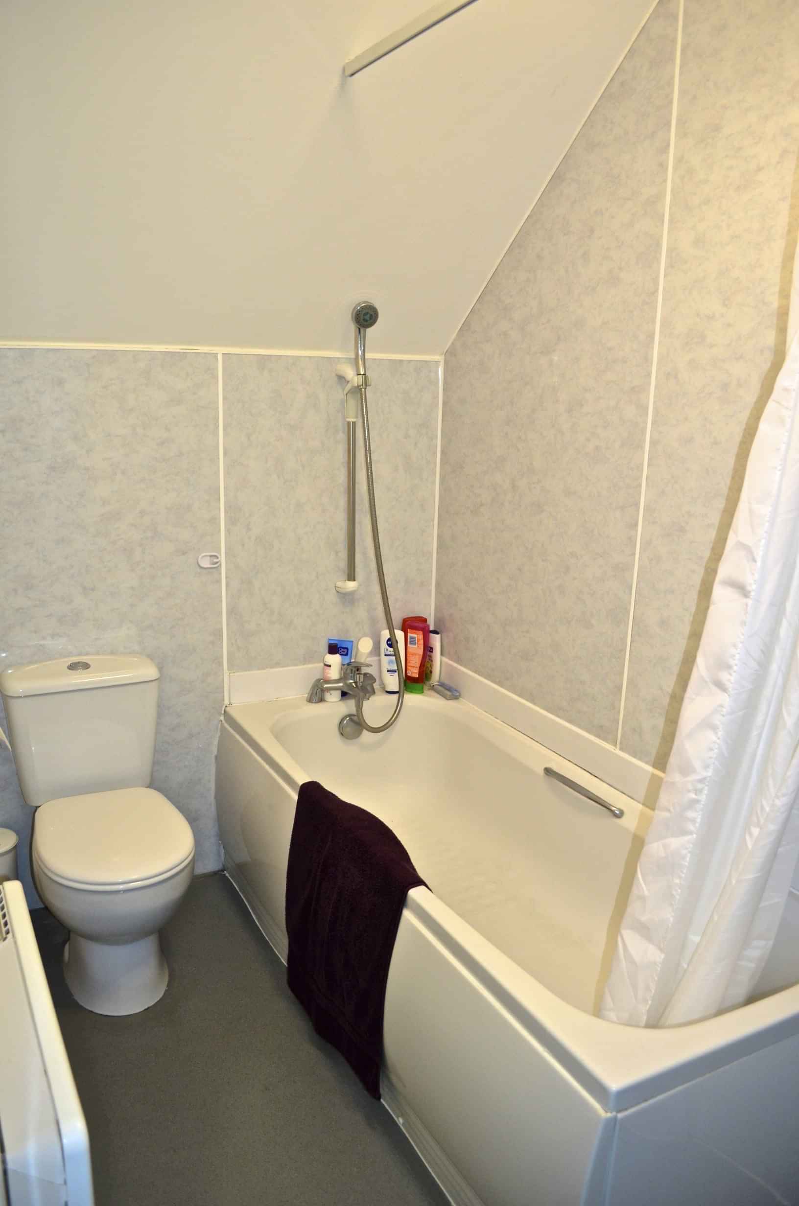 Ratcliffe Terrace, Edinburgh - Edinburgh, Scotland, United Kingdom - Bathroom