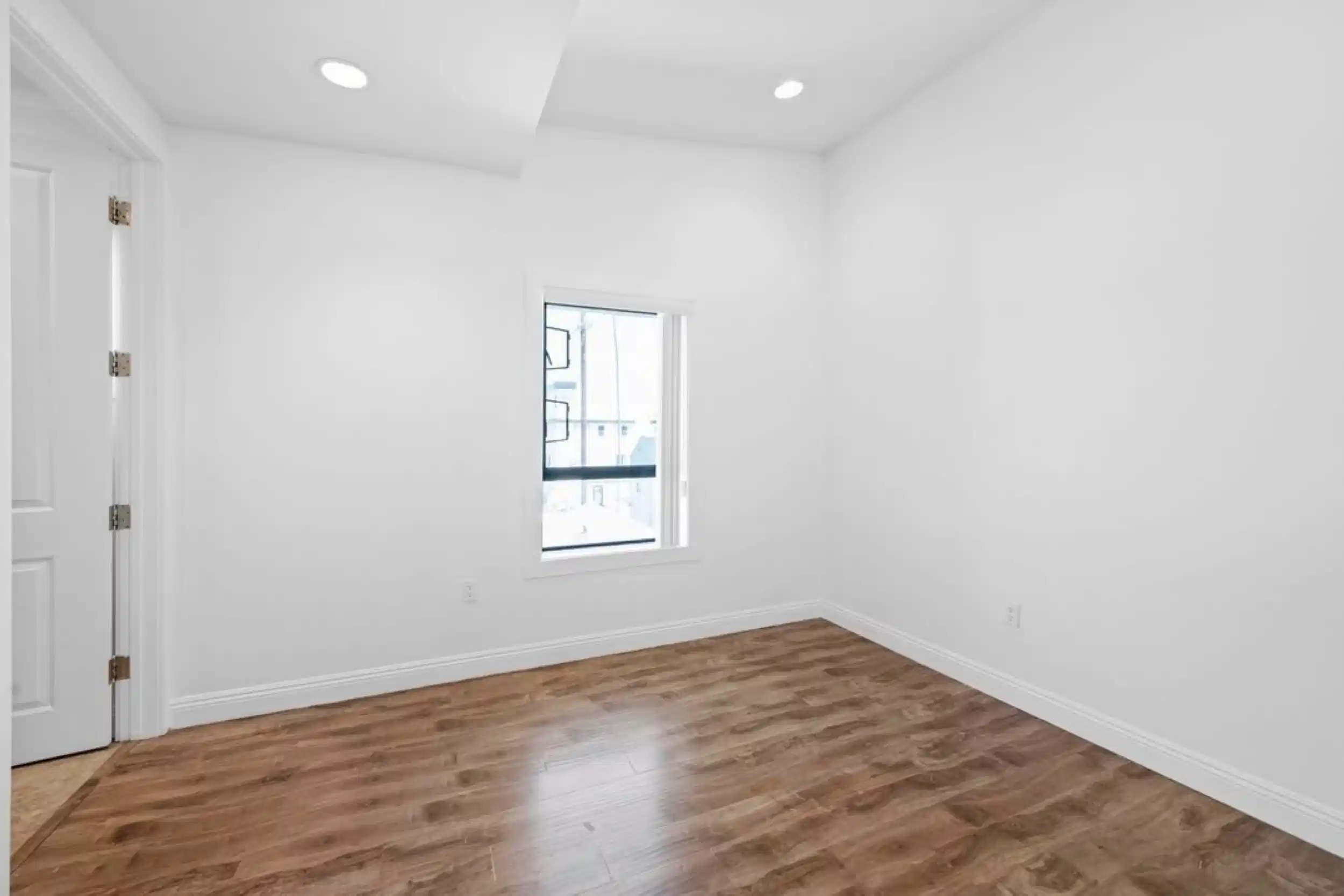 36 West, Los Angeles 4