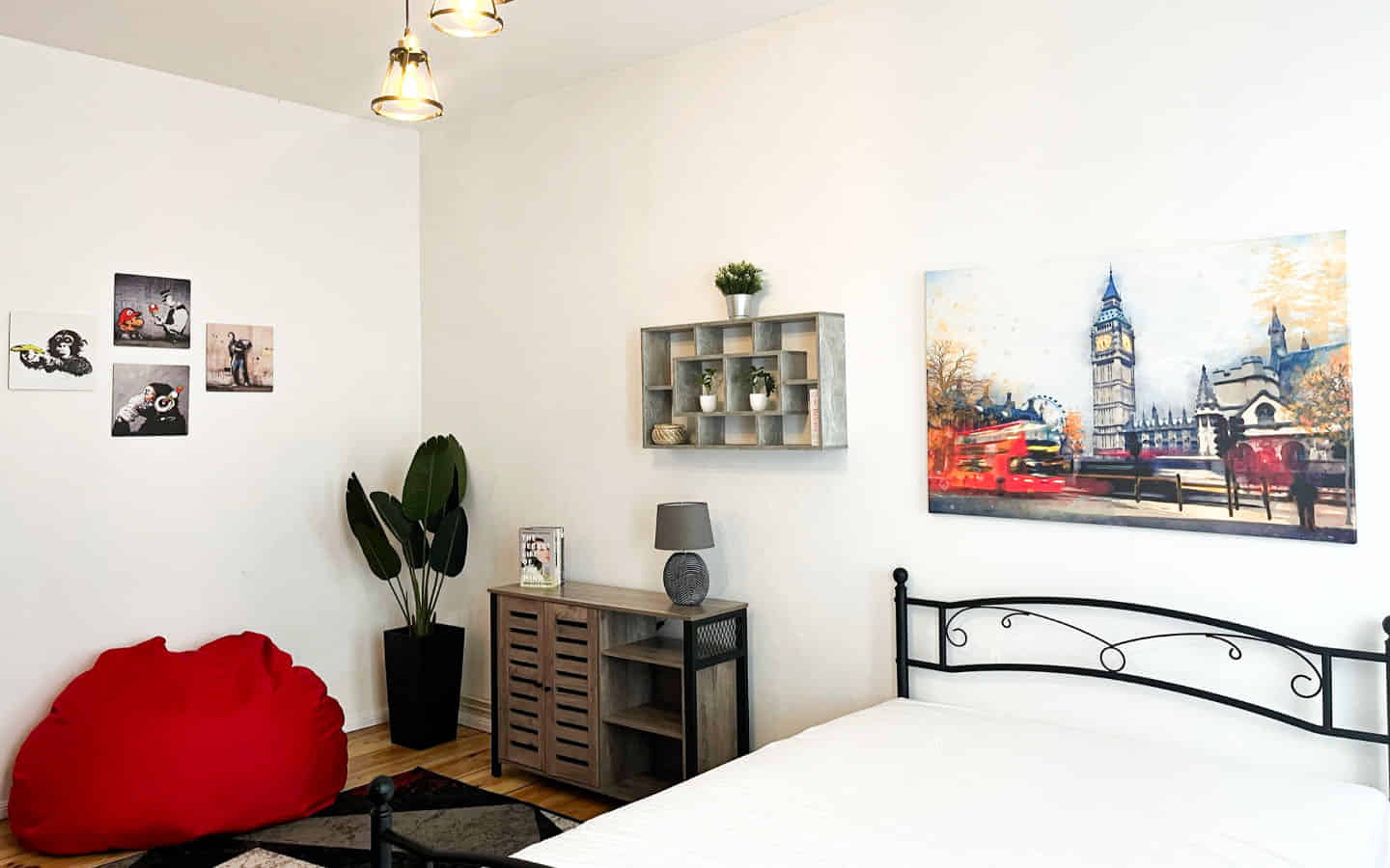 Private Studio Apartment Near Frankfurter Tor, Berlin - Berlin, Germany - Studio Apartment - Bedroom