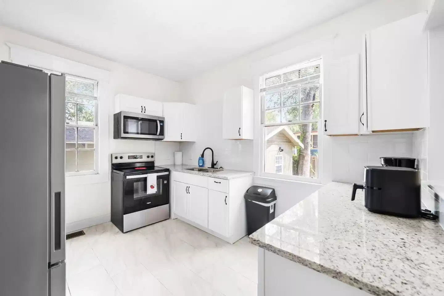 #43812: Room in 8 Bed 2 Bath - Amenities?w=400&h=260&fit=crop&q=40&auto=format&trim=auto