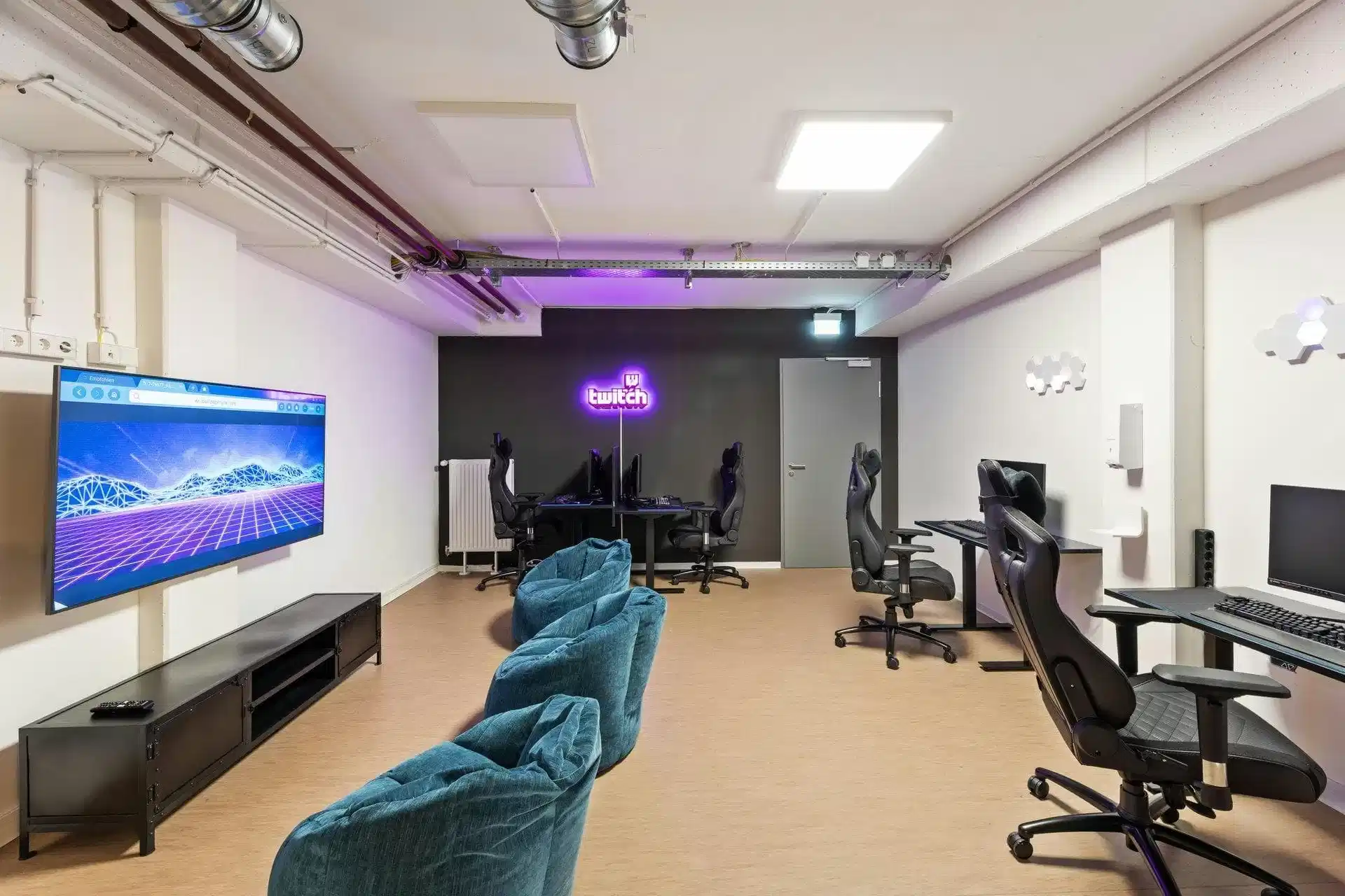 Stuttgart Central, Stuttgart - Stuttgart, Germany - Amenities