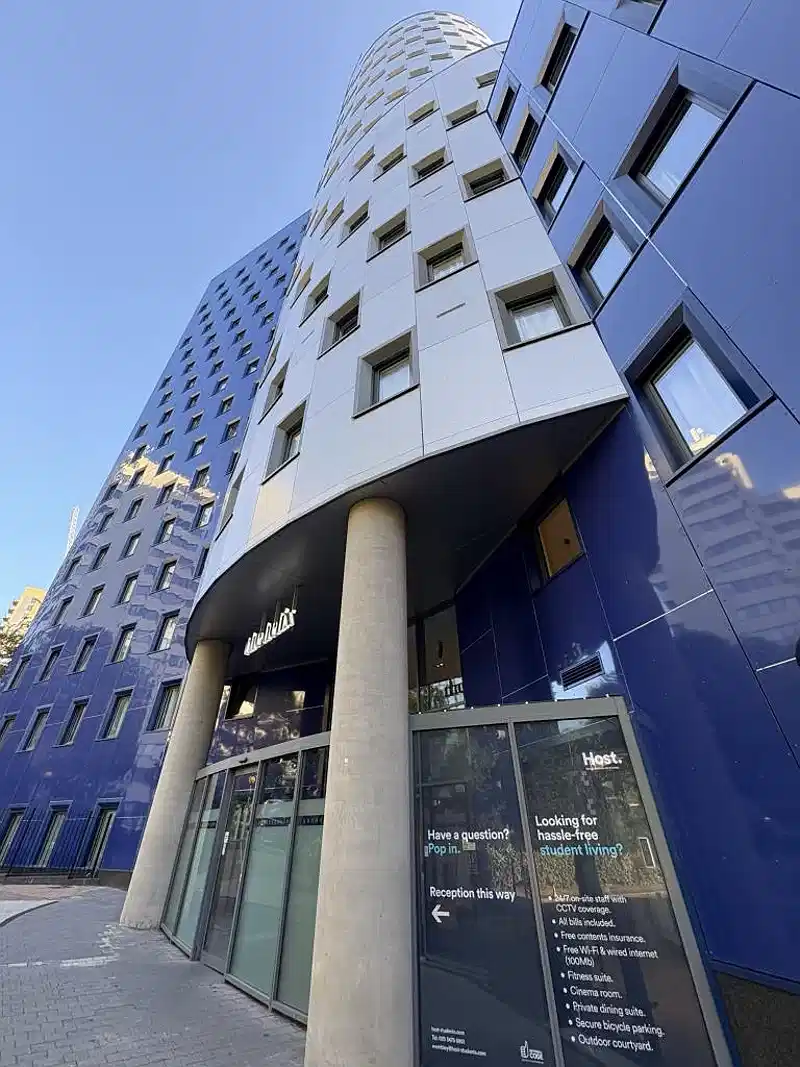 LNT The Helix, London 4