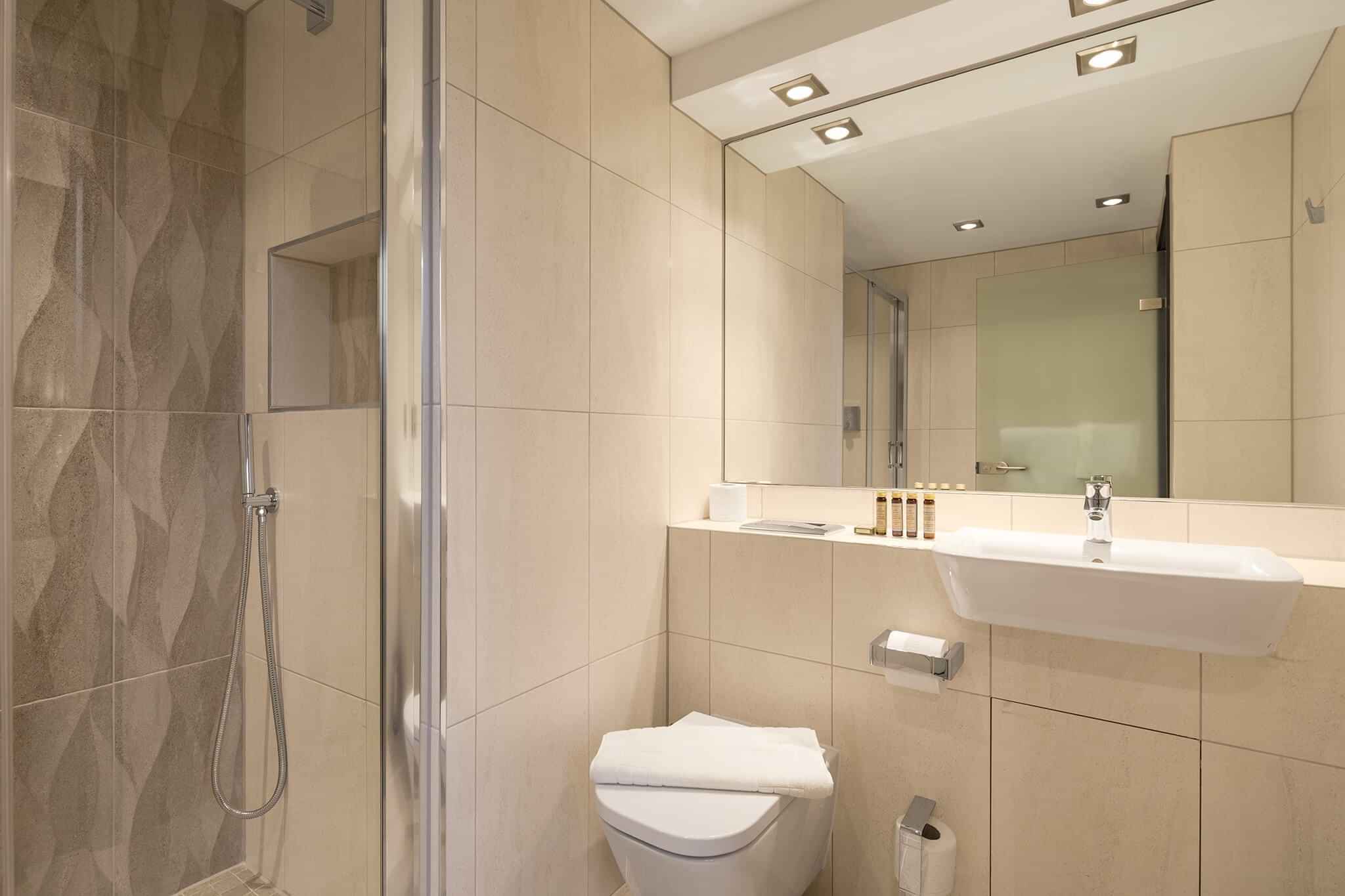 Manchester Exchange Studio Apartment, Manchester - Manchester, England, United Kingdom - Bathroom
