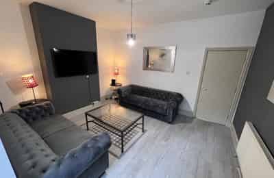Link Road Edgbaston, Birmingham - Birmingham, England, United Kingdom - Amenities