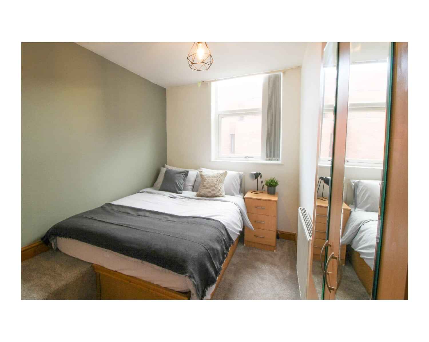 Amenities?w=400&h=260&fit=crop&q=40&auto=format&trim=auto