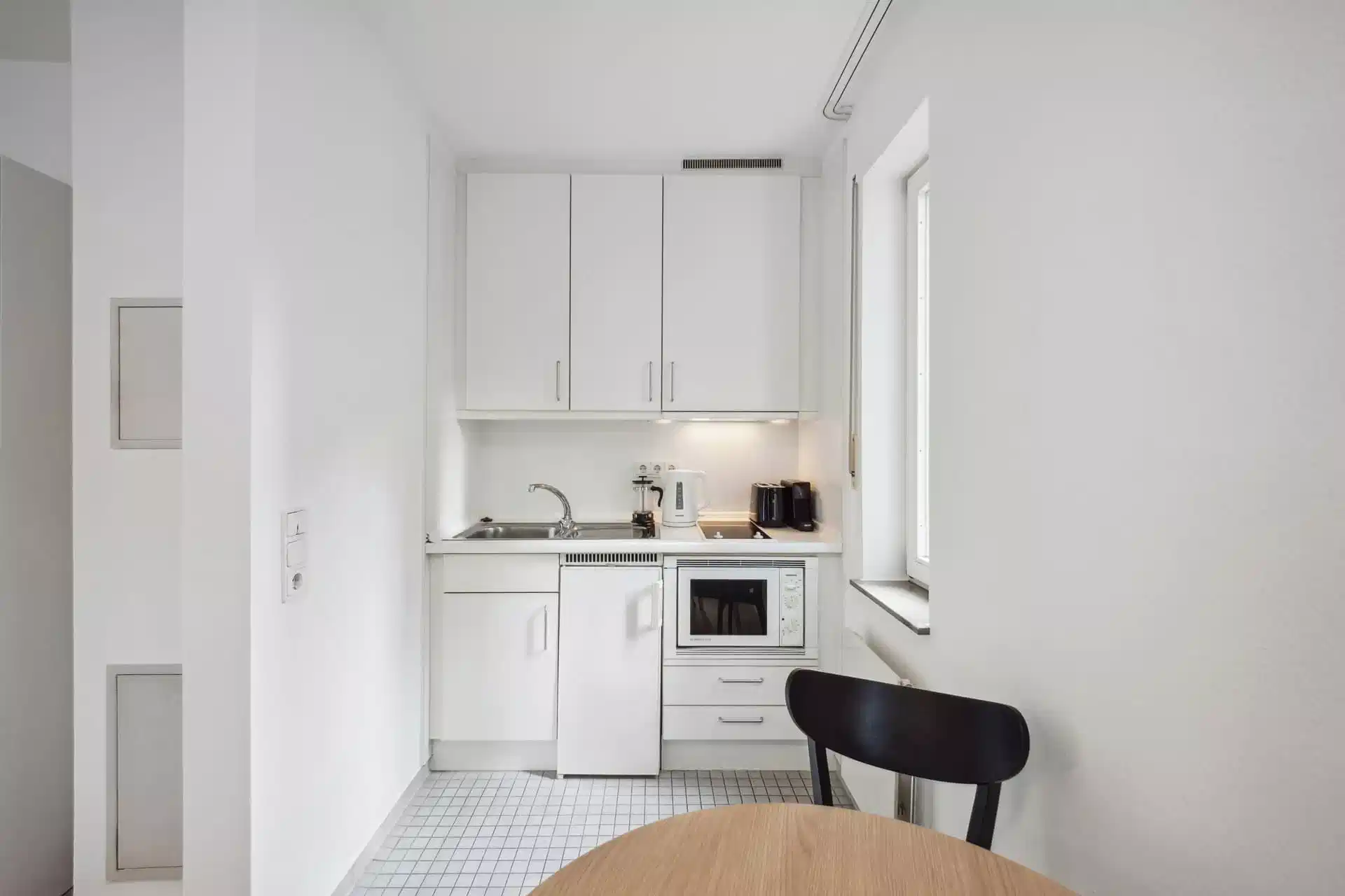 ?w=400&h=260&fit=crop&q=40&auto=format&trim=auto