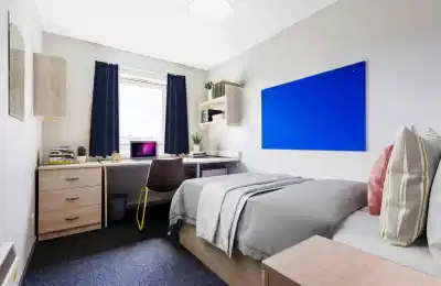 Linksfield House, Aberdeen - Aberdeen, Scotland, United Kingdom - Bronze Non - Ensuite - Bedroom