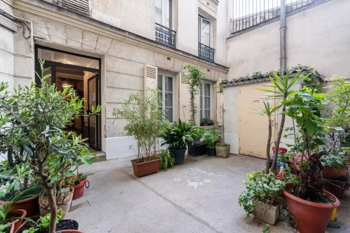 XO 75011, Paris view 6