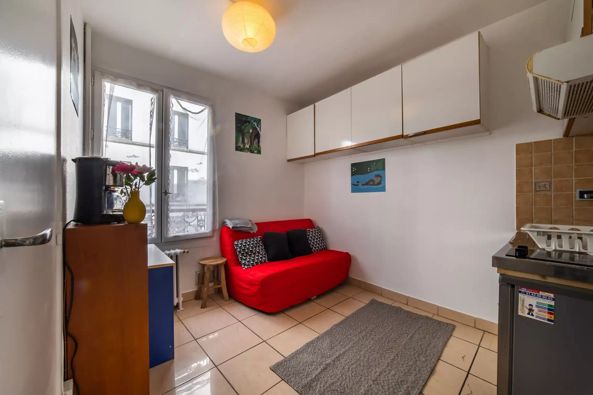 Exterior?w=400&h=260&fit=crop&q=40&auto=format&trim=auto