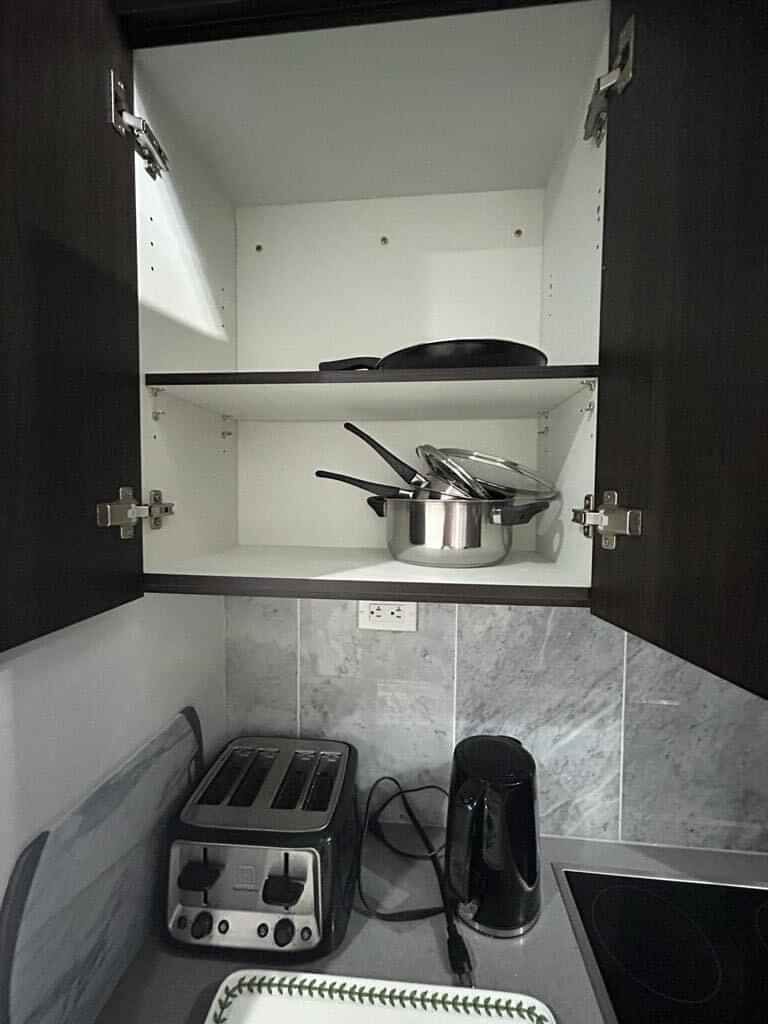 Liwinco College Street, Toronto - Toronto, Ontario, Canada - Kitchen