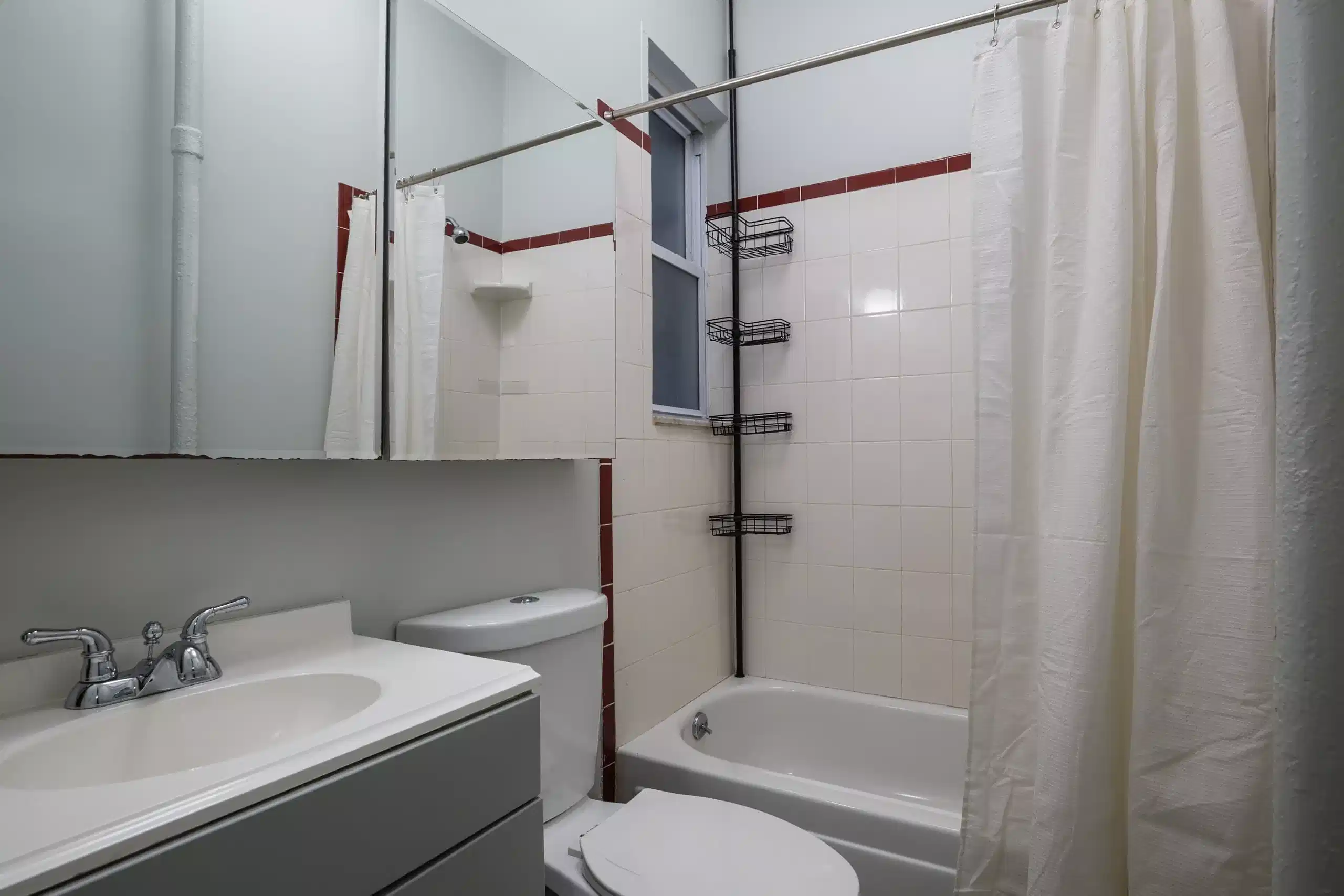 Kitchen?w=400&h=260&fit=crop&q=40&auto=format&trim=auto