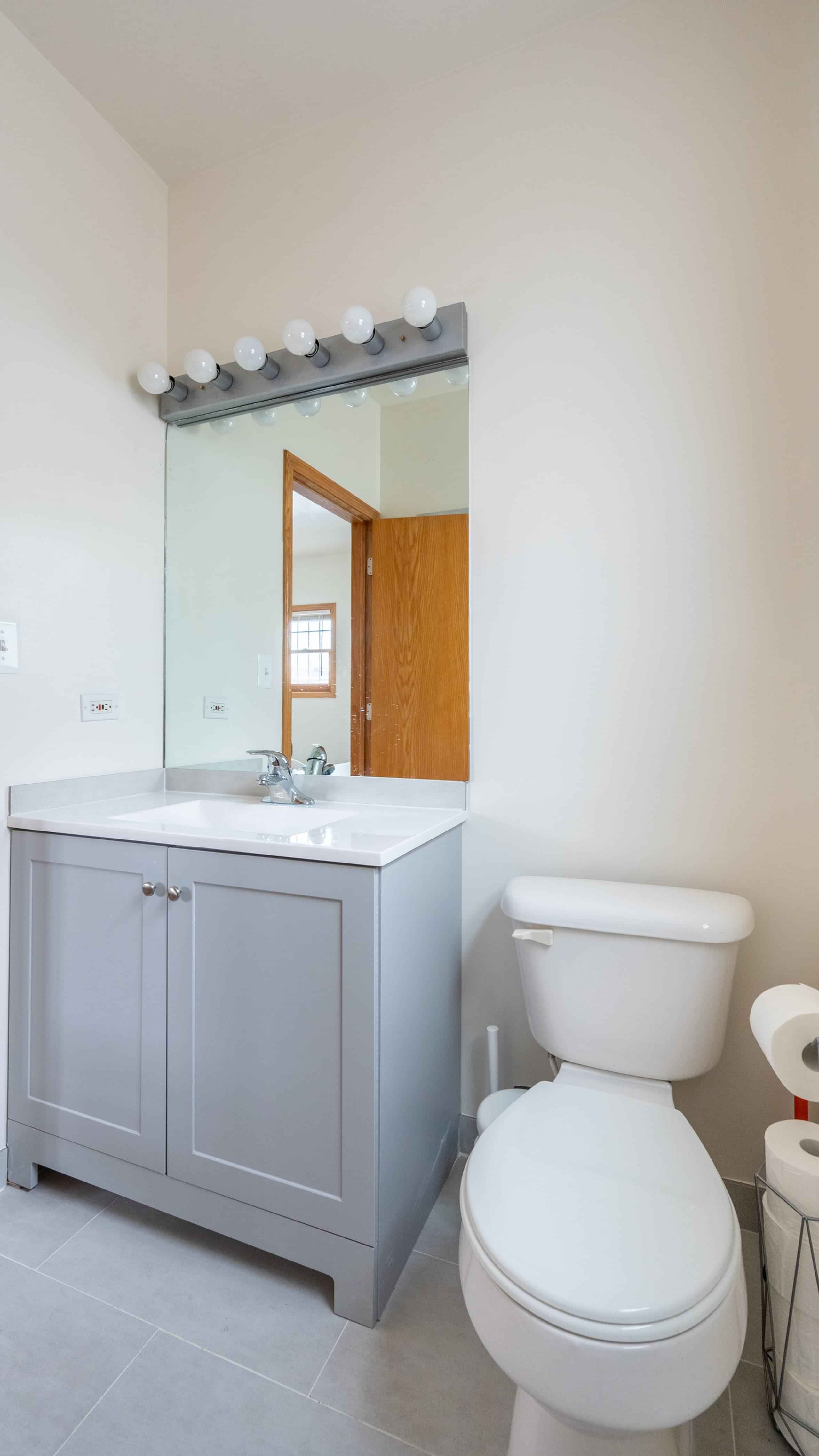 June Homes 60622, Chicago - Chicago, Illinois, United States - Bathroom