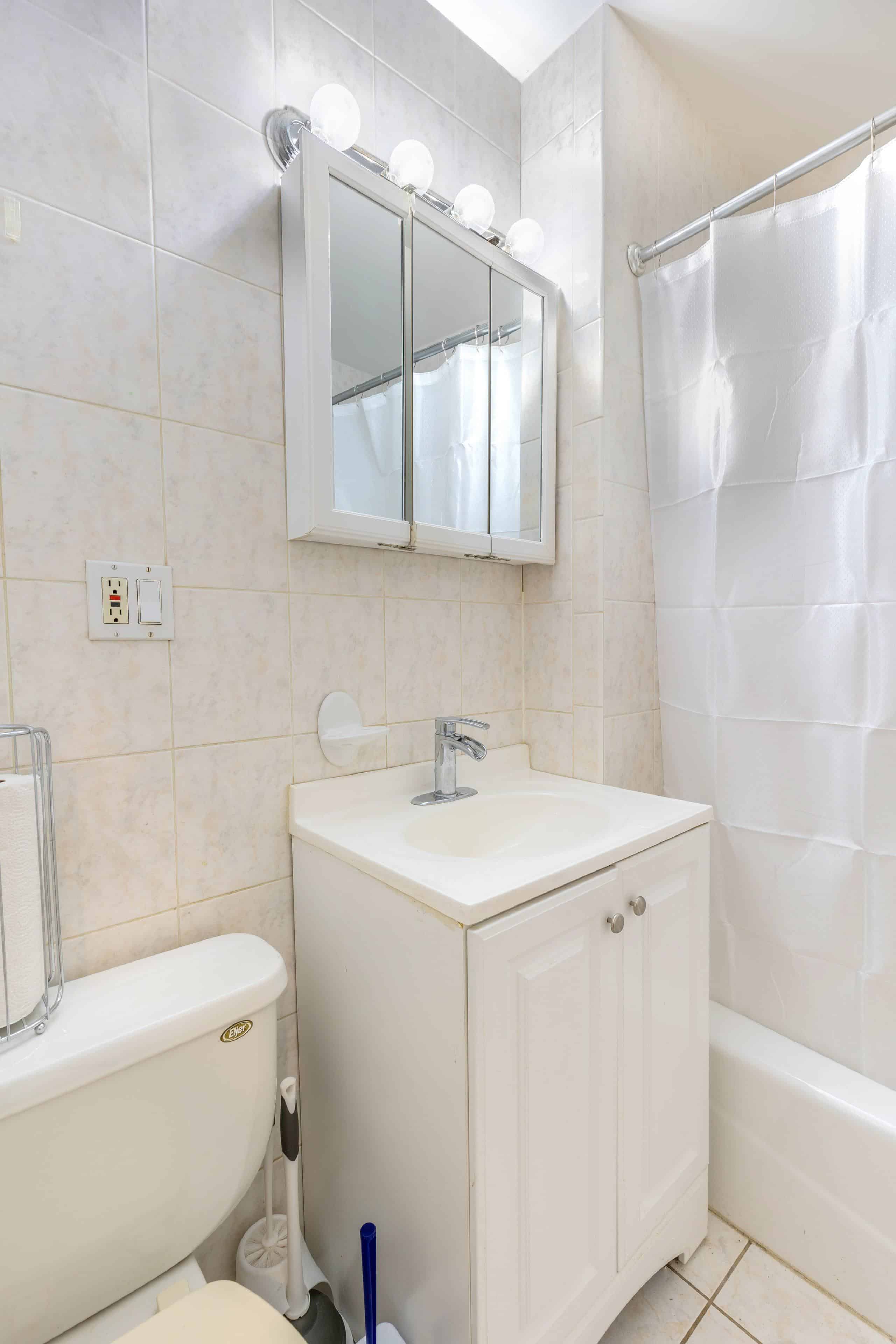 June Homes 02125, Boston image 151