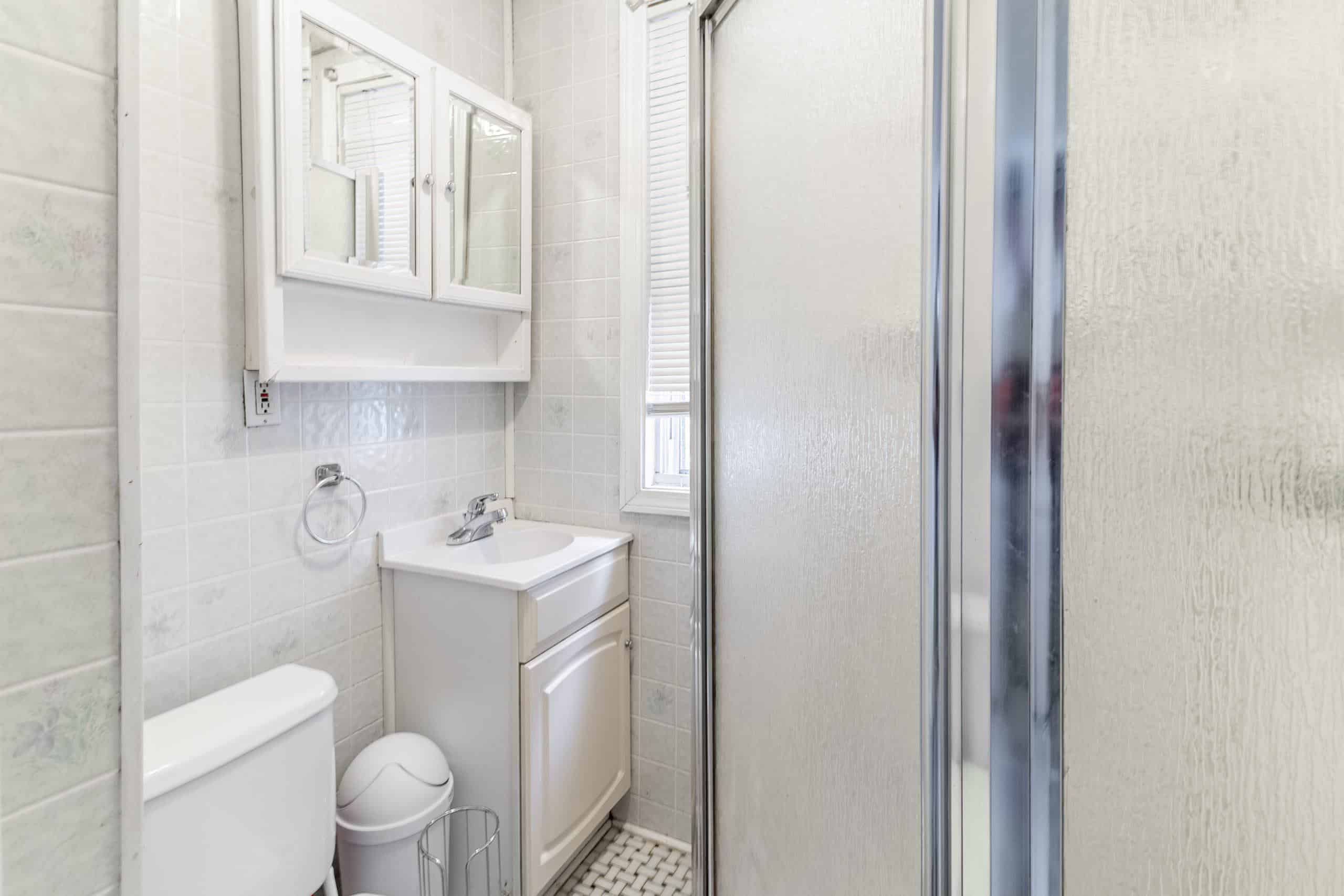 June Homes 02125, Boston image 43