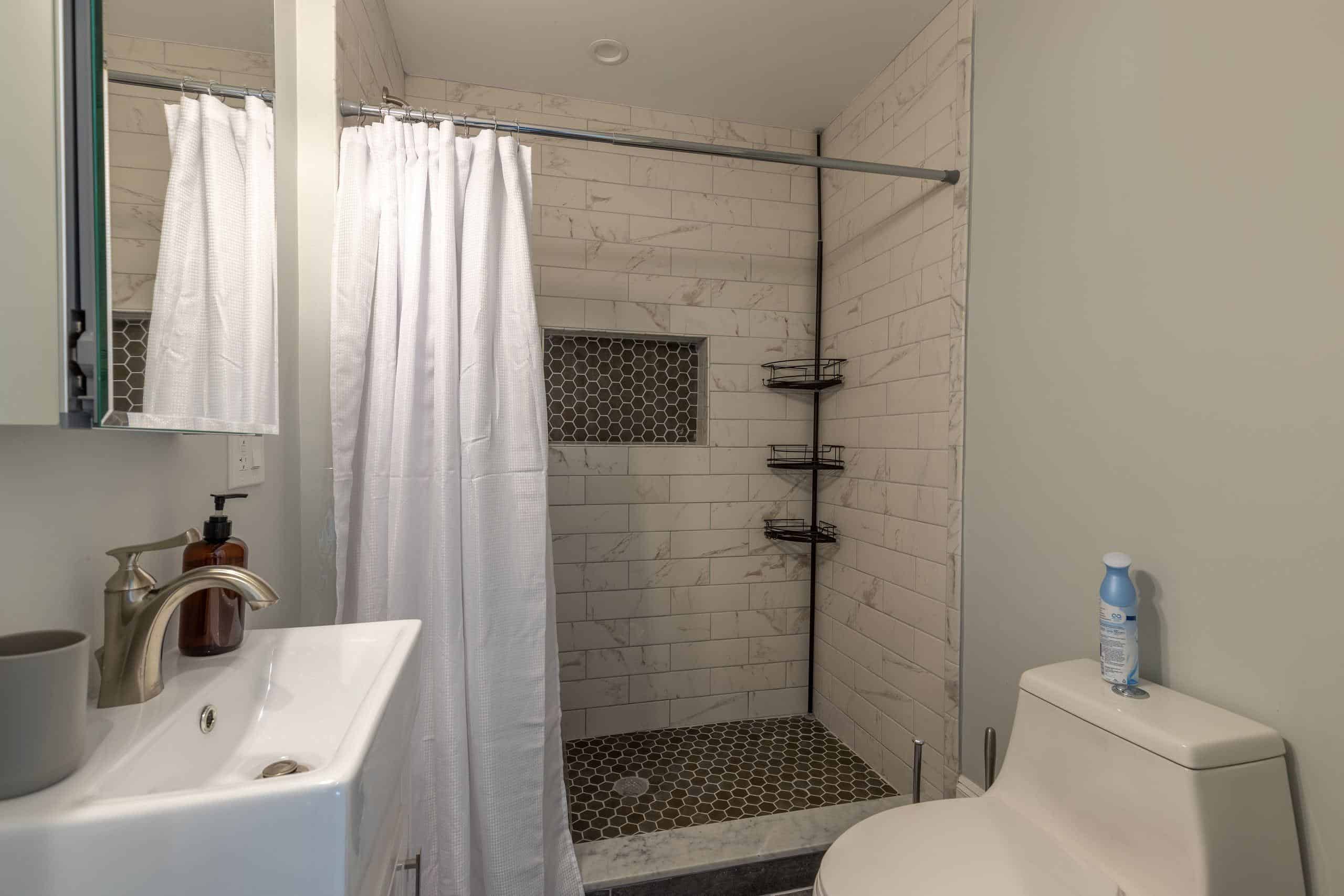 June Homes 02125, Boston image 31
