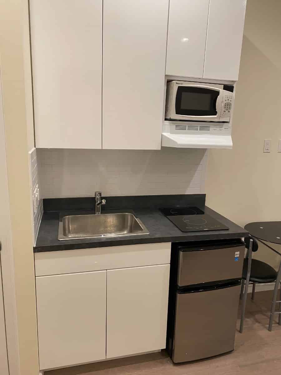 Kitchen?w=400&h=260&fit=crop&q=40&auto=format&trim=auto