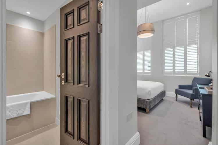 Common Area?w=400&h=260&fit=crop&q=40&auto=format&trim=auto