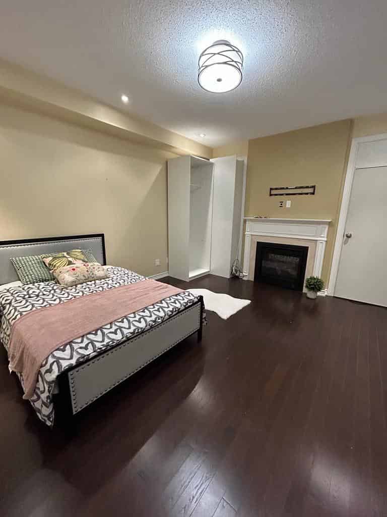 Kitchen?w=400&h=260&fit=crop&q=40&auto=format&trim=auto