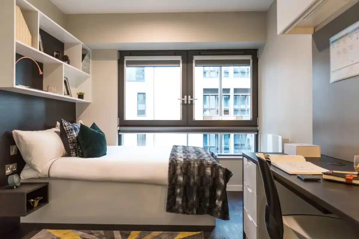 Silver Studio - Standard View | Upper Level