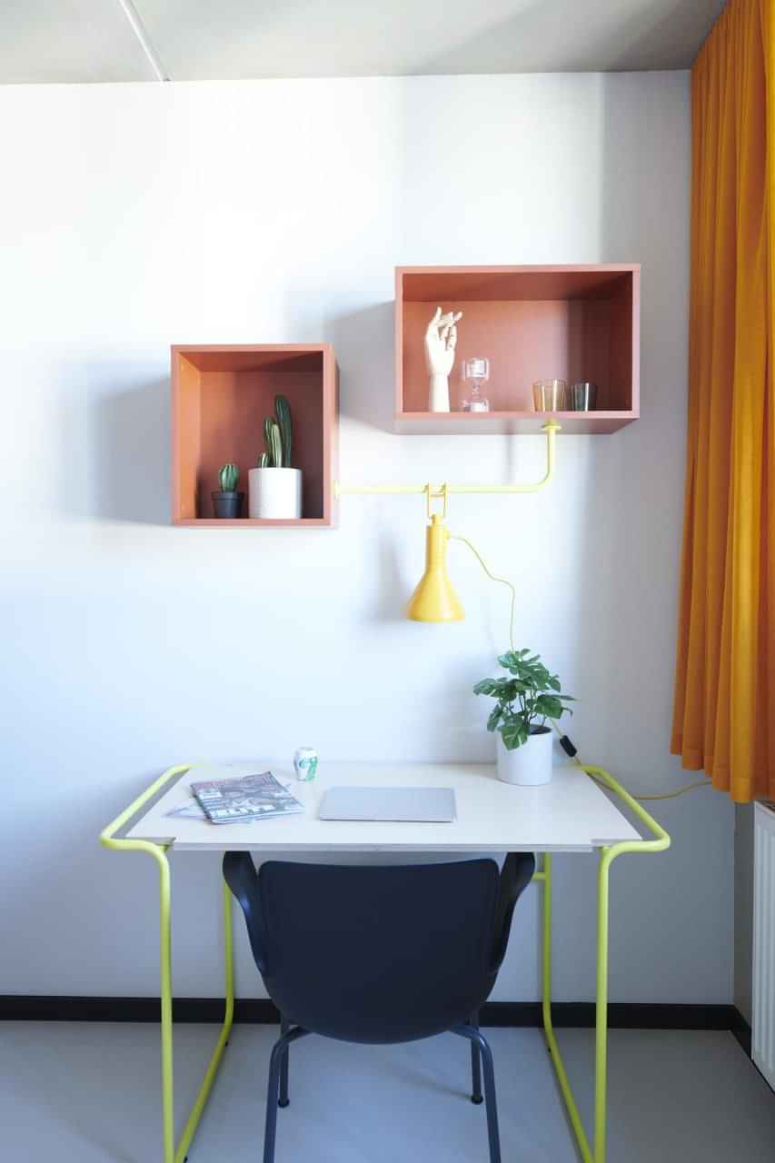 Amenities?w=400&h=260&fit=crop&q=40&auto=format&trim=auto