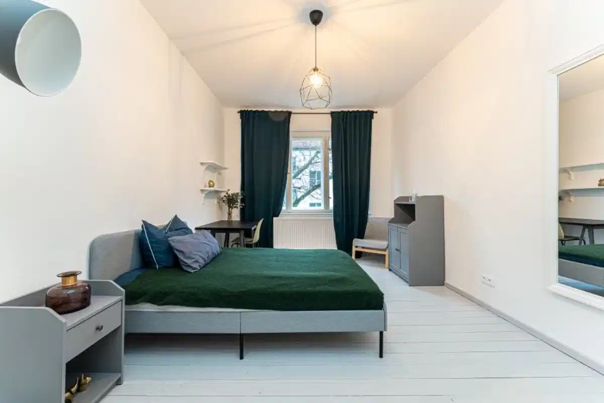 Room In 3 Bed 1 Bath (#L42.22.3.)