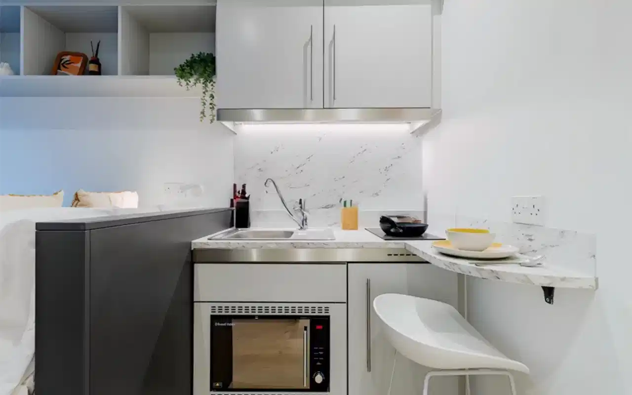 Amenities?w=400&h=260&fit=crop&q=40&auto=format&trim=auto