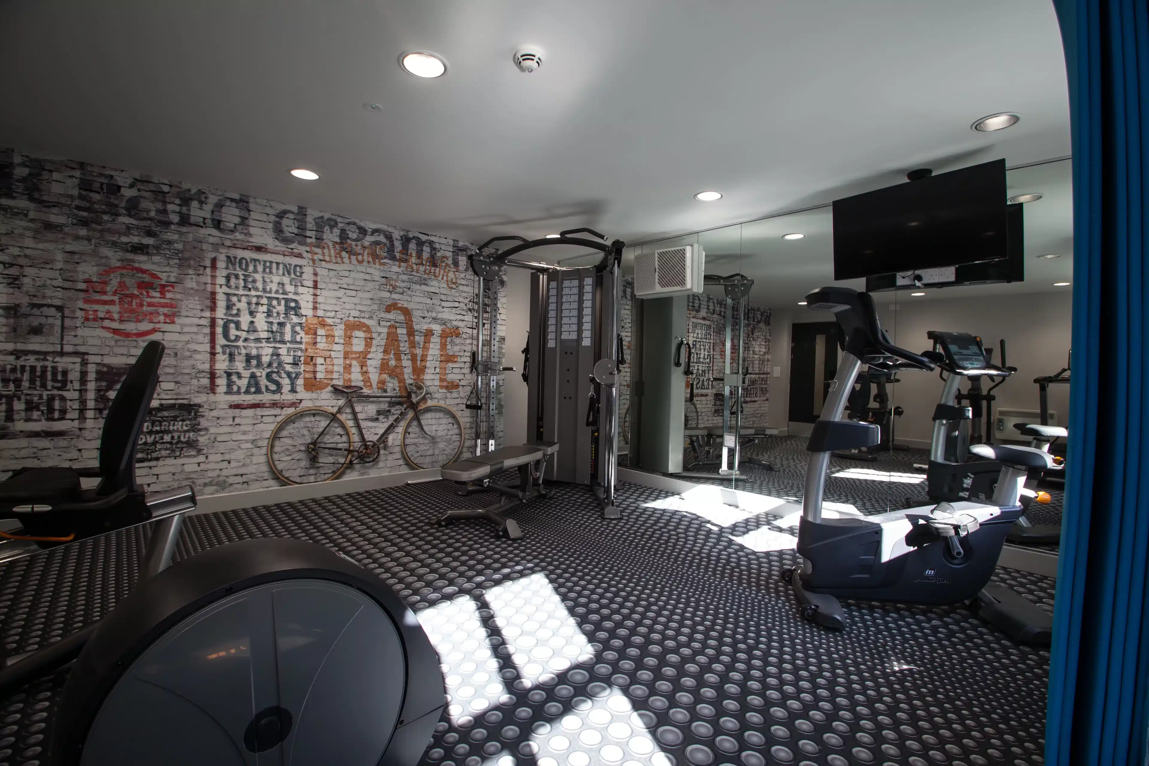 Kingsmill Studios, Huddersfield - Huddersfield, England, United Kingdom - Amenities