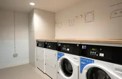 St Mark's Court, Leeds - Leeds, England, United Kingdom - Amenities
