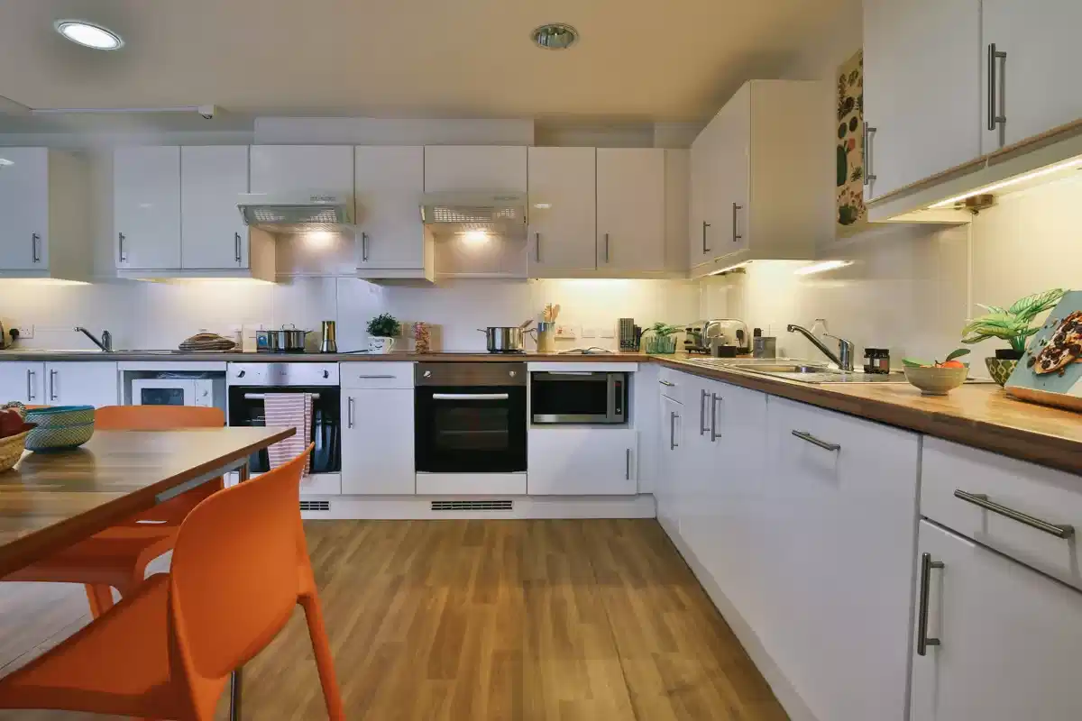 Victoria Court, Lancaster  - Lancaster, England, United Kingdom - Classic Shared Apartment - Kitchen