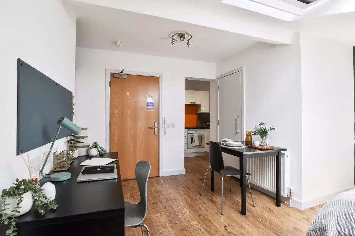 The Octagon, Liverpool - Liverpool, England, United Kingdom - Classic Studio - Amenities