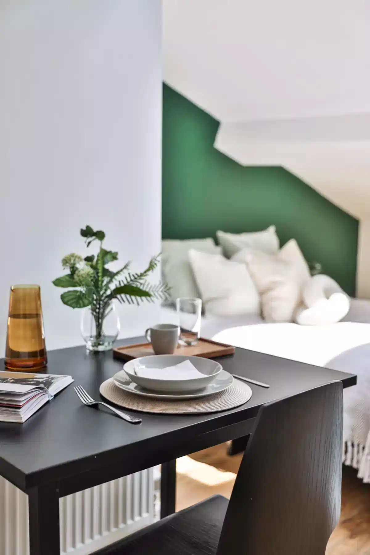 Classic Studio - Amenities?w=400&h=260&fit=crop&q=40&auto=format&trim=auto