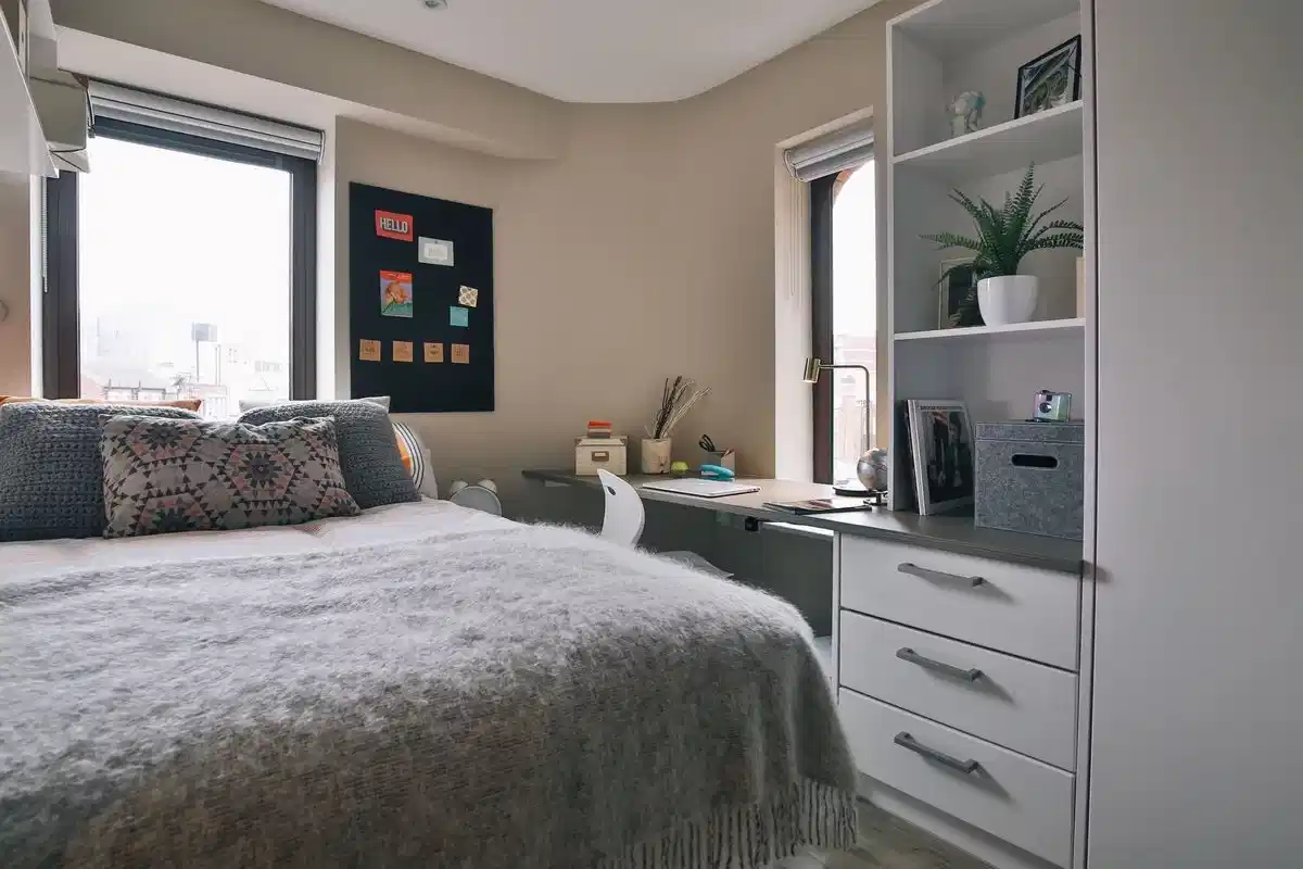 Kitchen?w=400&h=260&fit=crop&q=40&auto=format&trim=auto