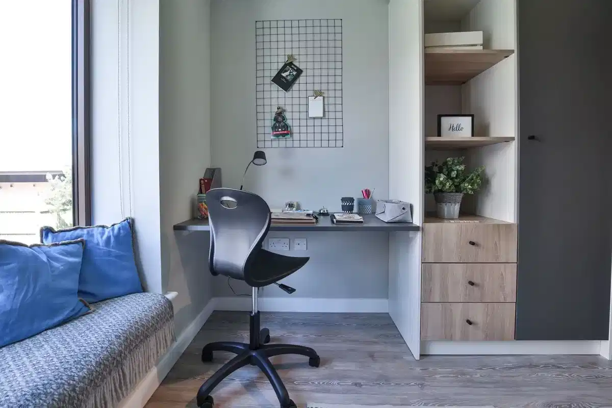 Amenities?w=400&h=260&fit=crop&q=40&auto=format&trim=auto