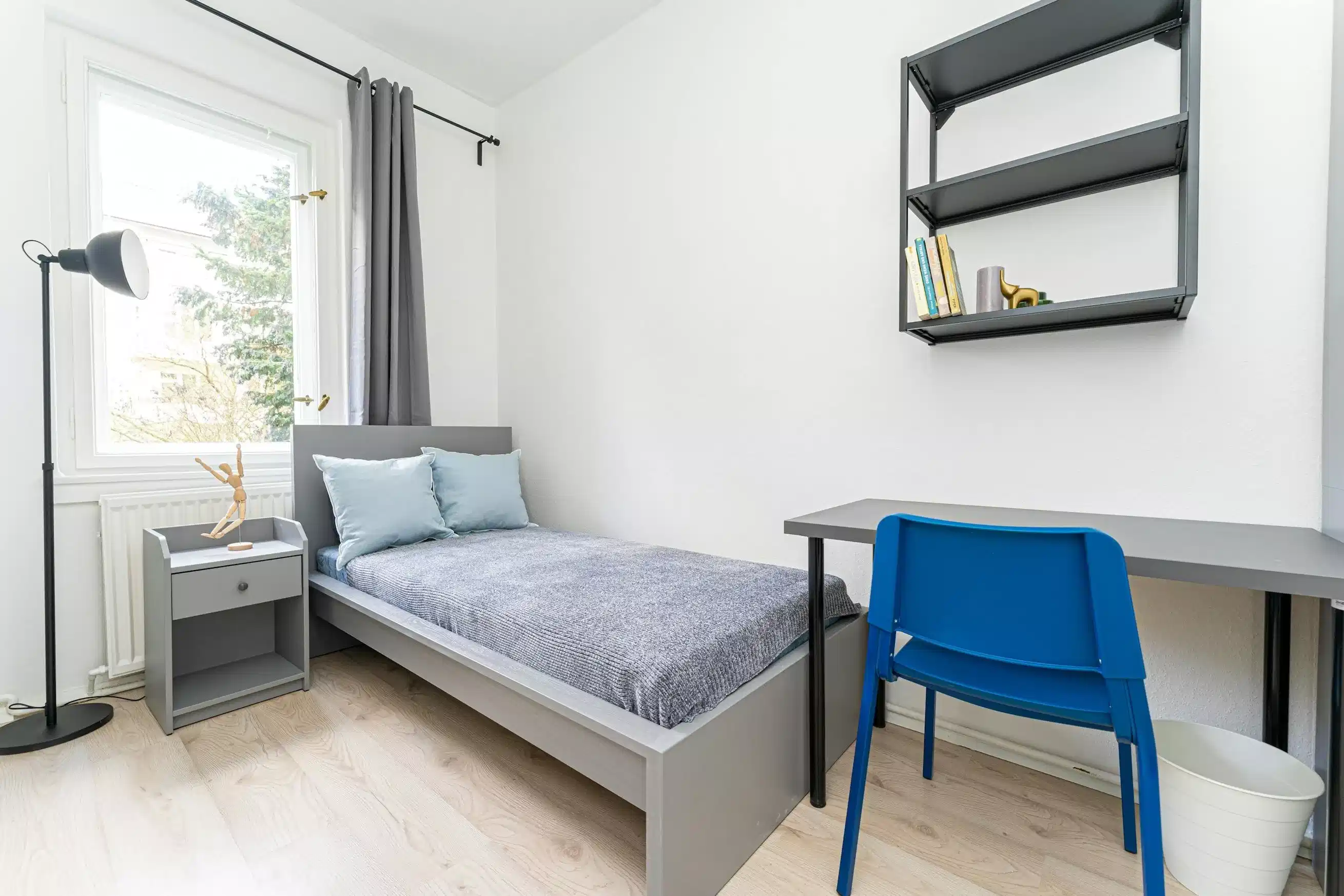 Room In 3 Bed 1 Bath (#L43.21.3.)