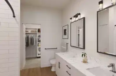 Aspire On 10th, Sarasota - Sarasota, Florida, United States - Bathroom