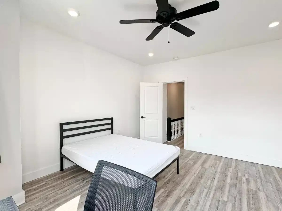 361 Ophelia St, Pittsburgh - Pittsburgh, Pennsylvania, United States - Bedroom