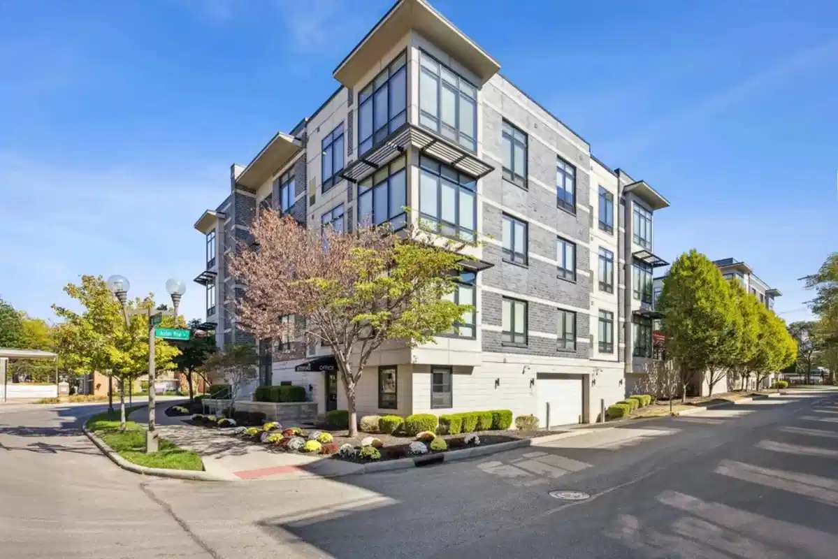 Aston Place, Columbus 2