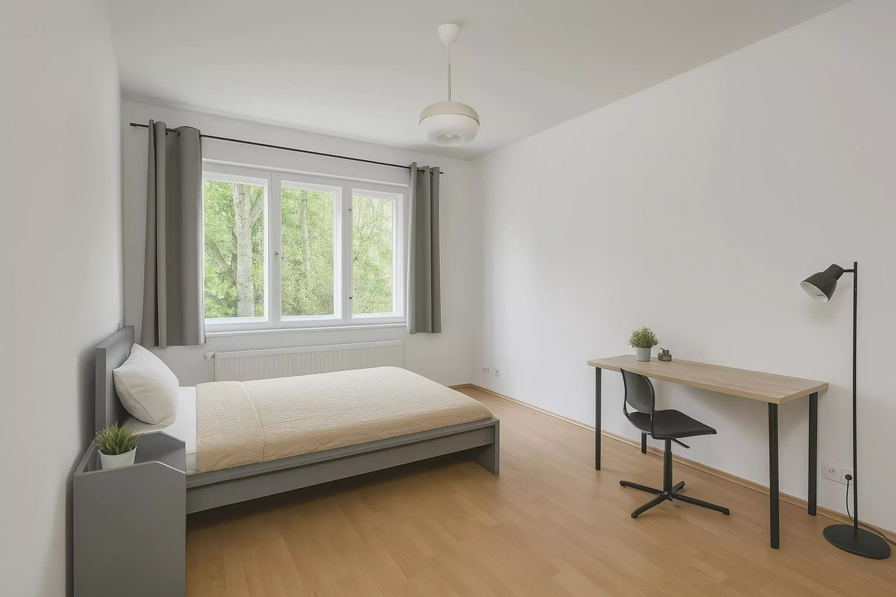 Room In a 3 Bed 1 Bath (#L42.31.1.)