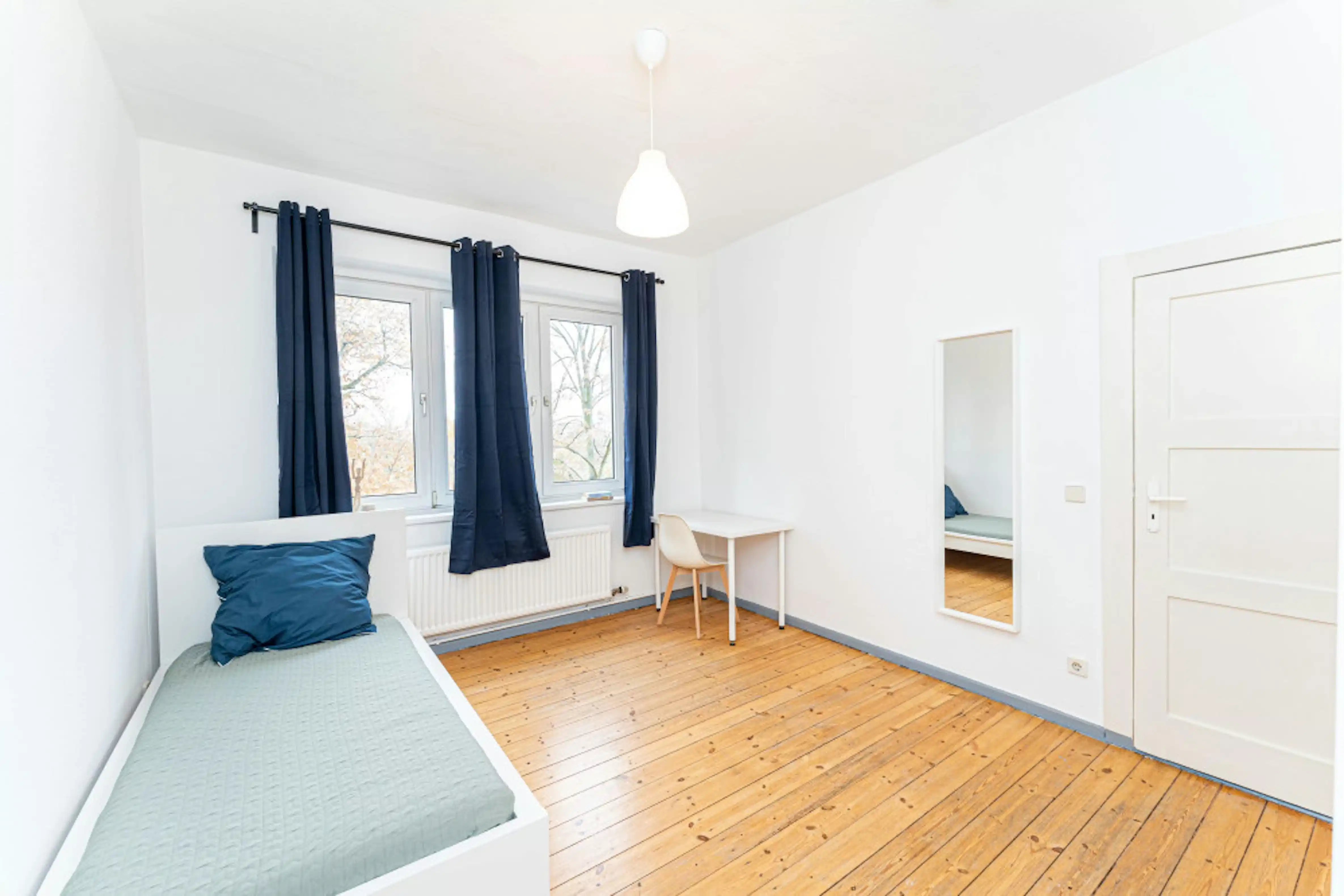 RM Friedrichsbrunner Straße 44, Room In a 2 Bed 1 Bath (#F44.31.2.)