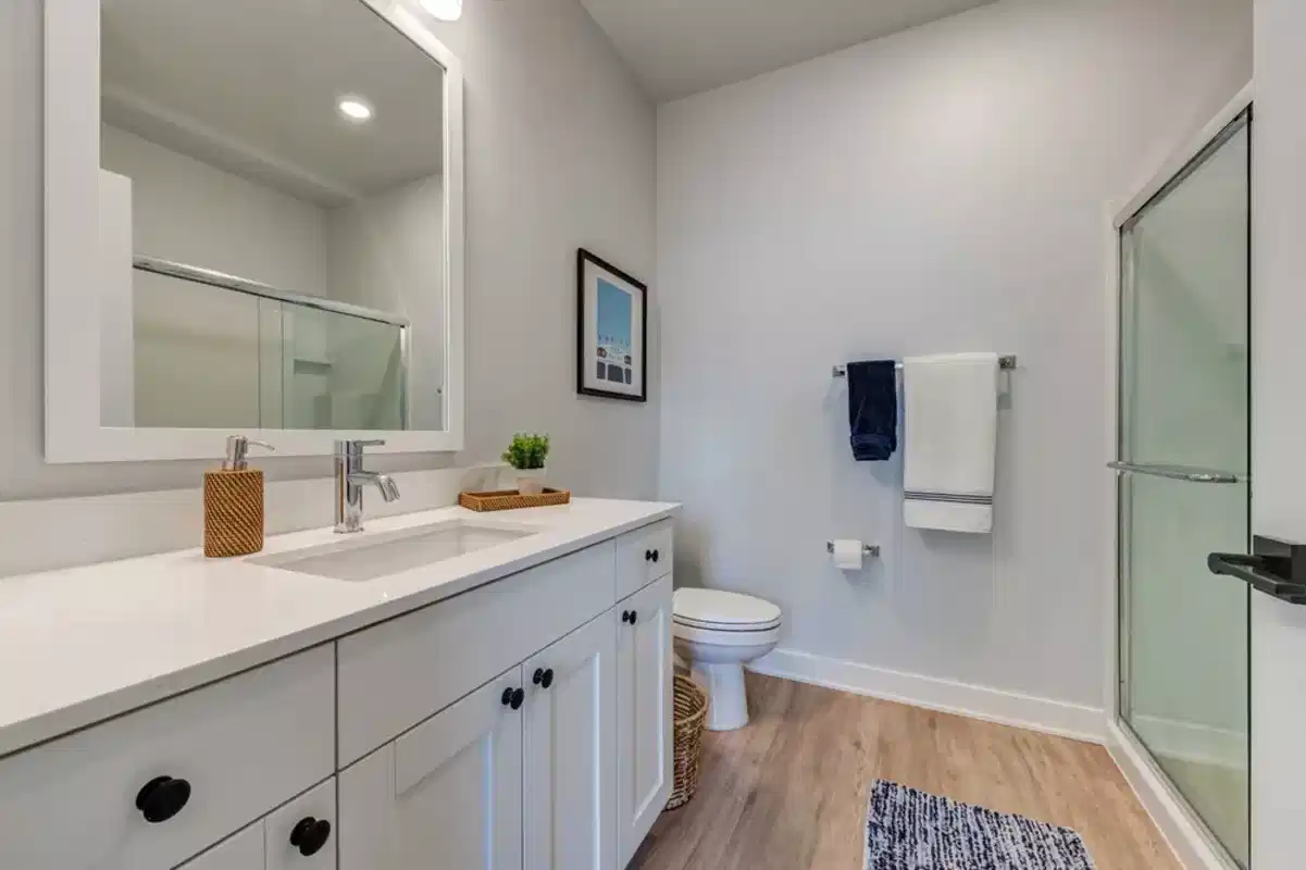 The Reserve of Sugarcreek, Dayton - Dayton, Ohio, United States - Bathroom