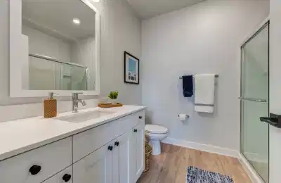 The Reserve of Sugarcreek, Dayton - Dayton, Ohio, United States - Bathroom