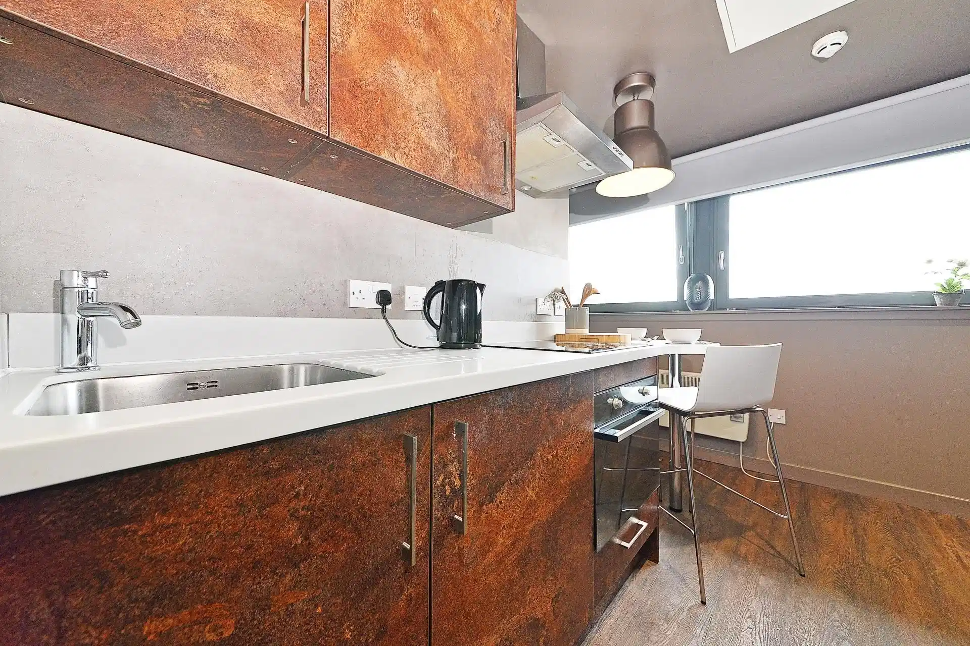 Amenities?w=400&h=260&fit=crop&q=40&auto=format&trim=auto