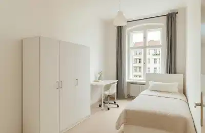 Room in a 5 Bed 1 Bath - Amenities?w=400&h=260&fit=crop&q=40&auto=format&trim=auto