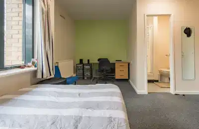 Doris Birdsall Halls, Bradford - Bradford, England, United Kingdom - Bedroom